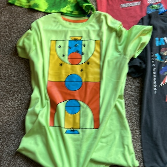 ✨Lot of 6 boys t-shirts✨ all in used but in amazing condition - Picture 8 of 13